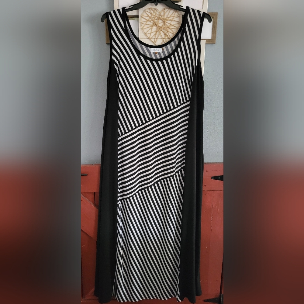 Calvin Klein Black and White Striped Women's Sleeveless Maxi Dress - Size (2X)